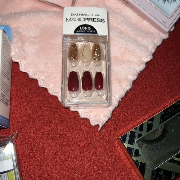 GRAB BAG FOR EYELASH AND NAILS!! - Picture 8 of 14